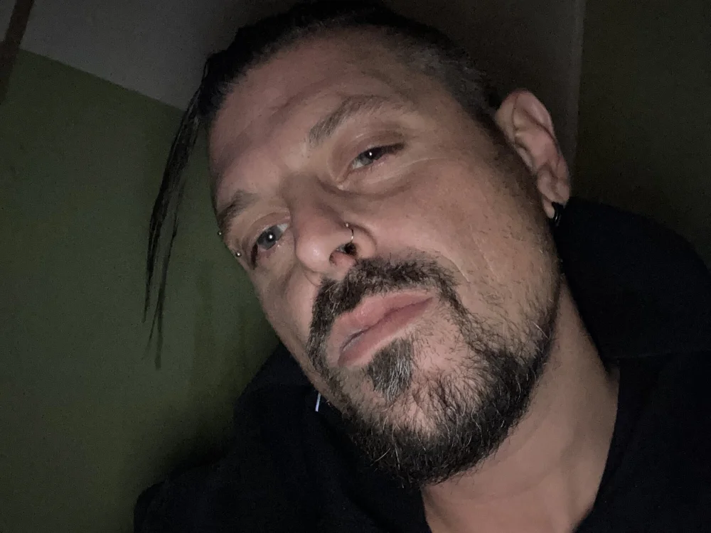 jjsiriis' Offline Chat Room