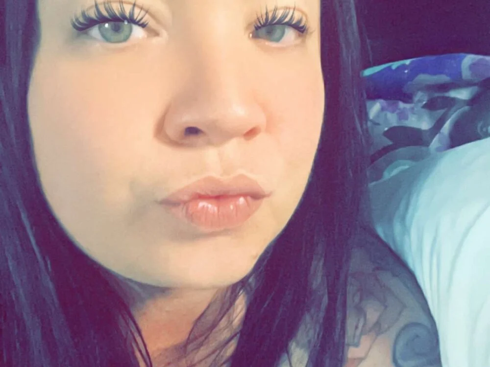 FreakAssSmileyy offline XXX-chat