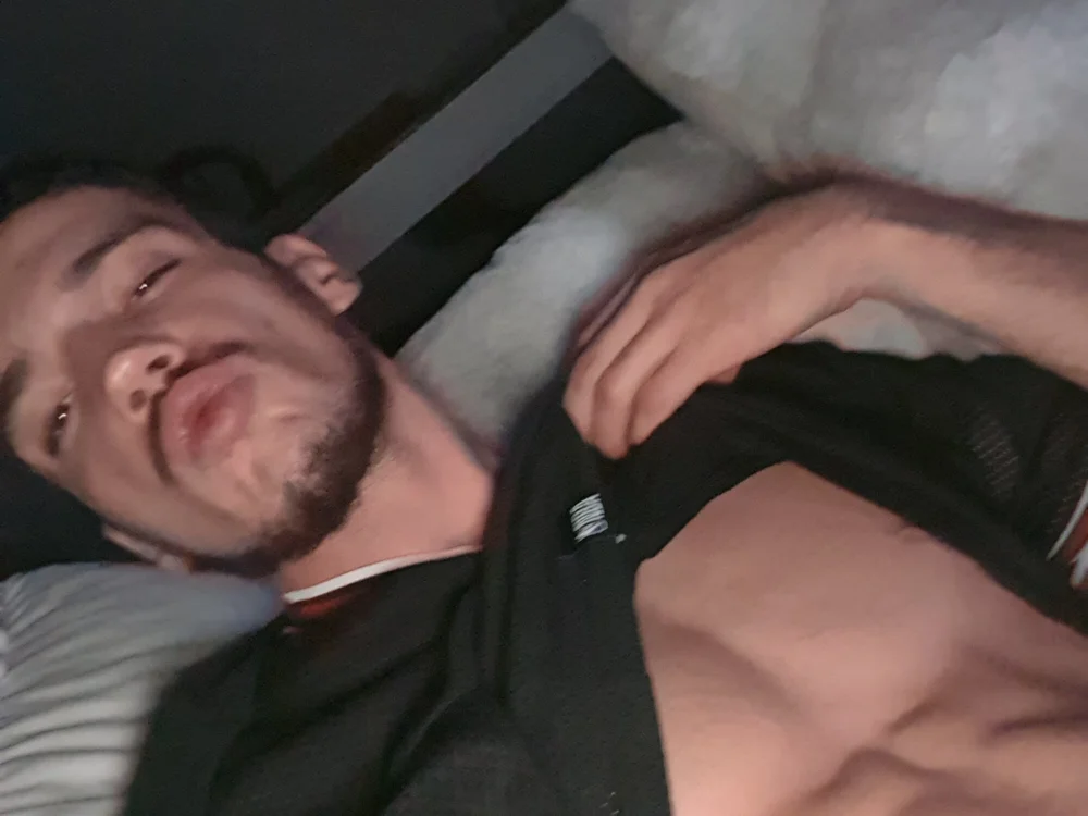 kingBengala27's Offline Chat Room