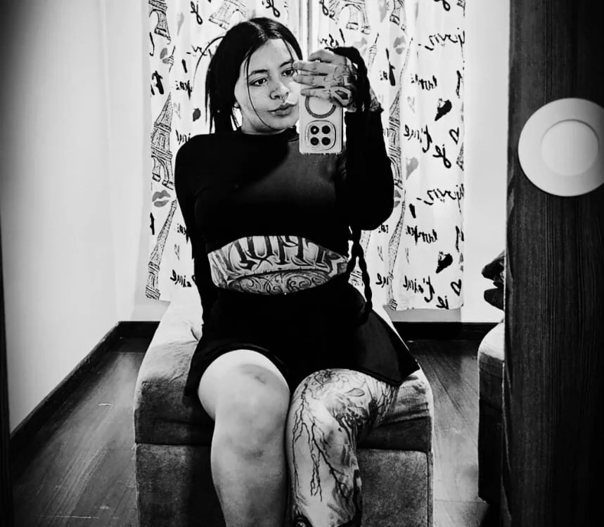 Offline XXX chat modela Dakotattoo