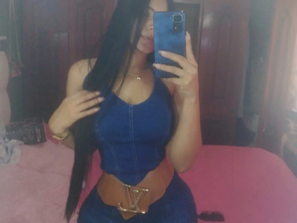 Guiselle_ Offline XXX-Chat