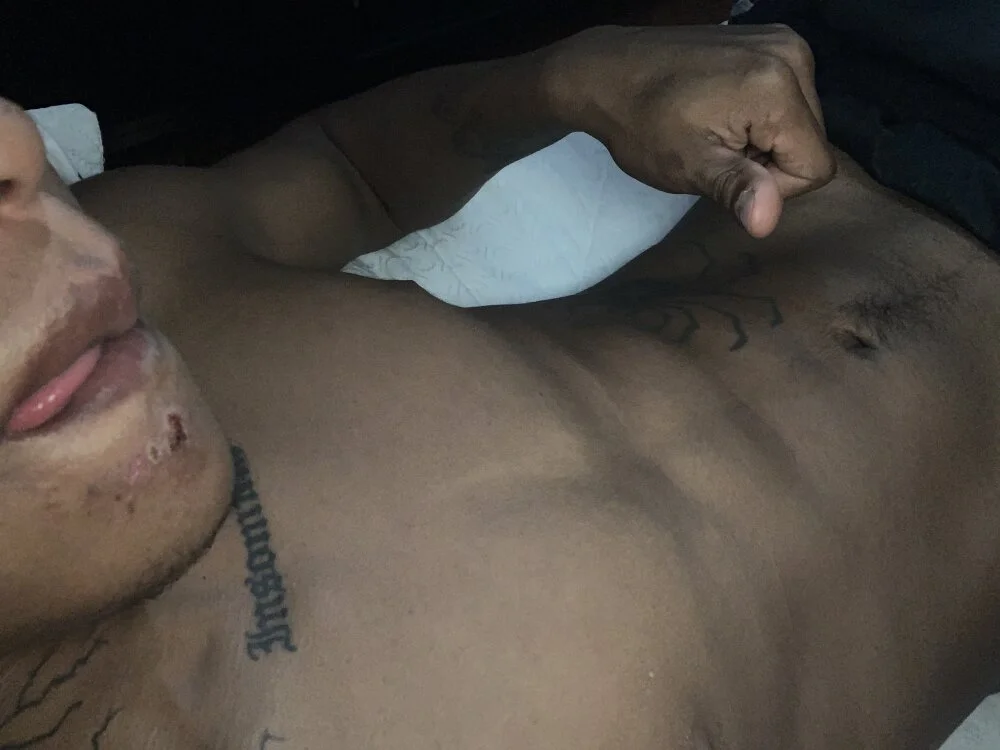 ed_Cj88 Offline XXX-Chat