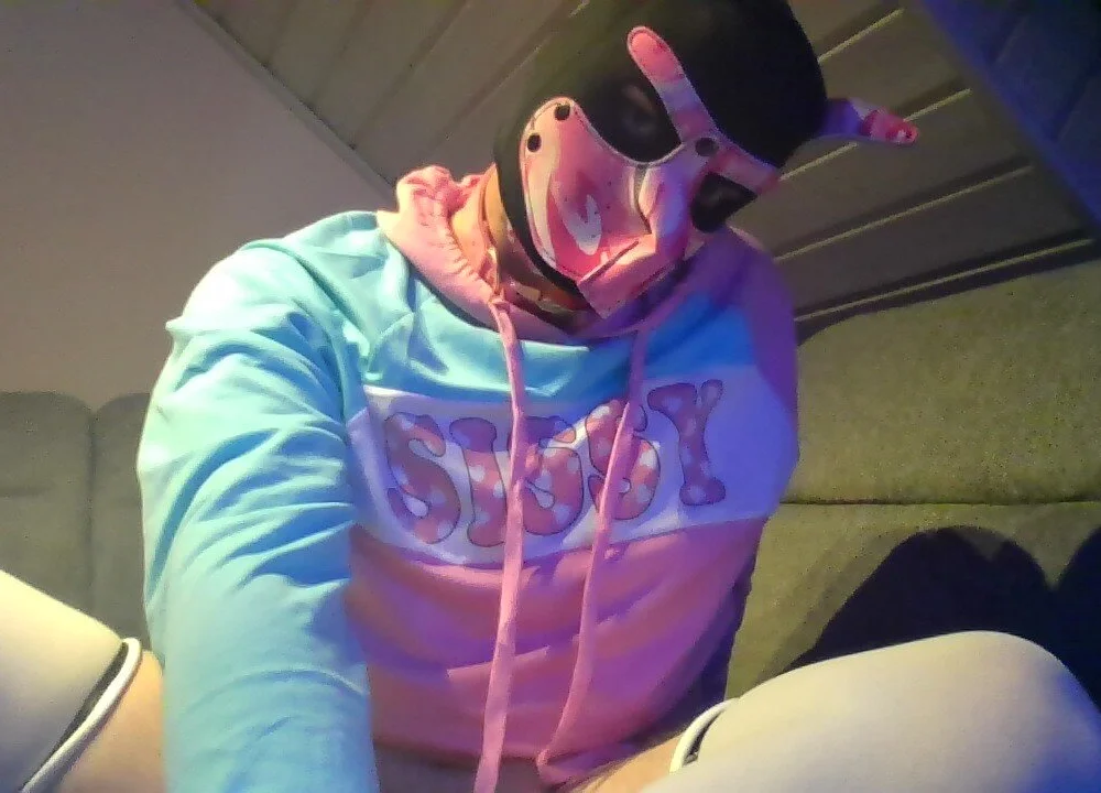 Offline chatovací místnost StrumpfhosenJunge92@xh