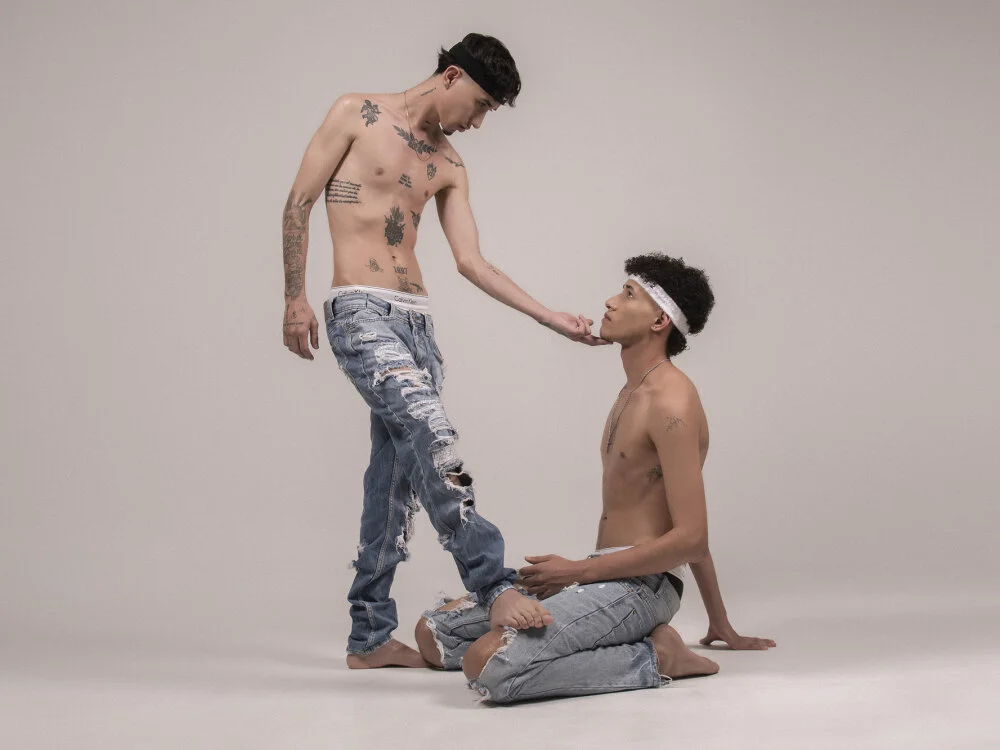 Ian_and_Noah Adlı Modelin Çevrimdışı XXX Sohbeti