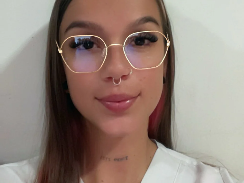 HannaAndAlisson's Offline Chat Room