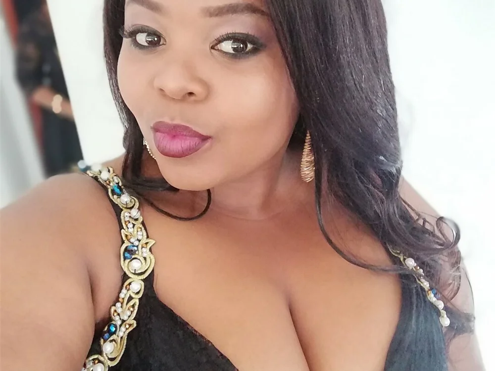 White_Angel_xx's Offline XXX Chat