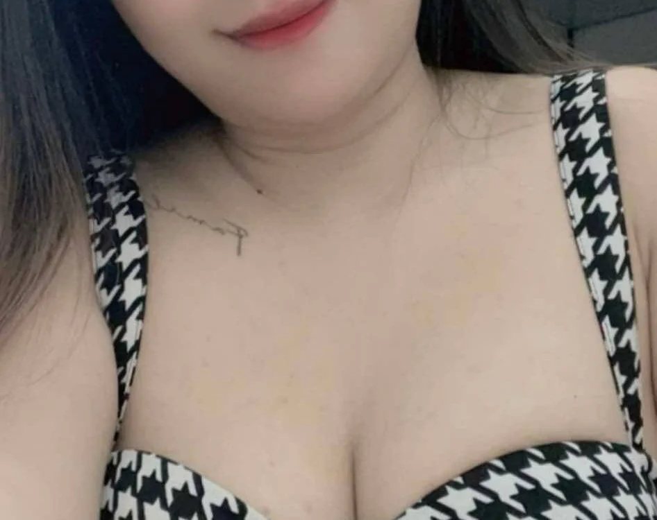 Queen_sweet00's Offline Chat Room