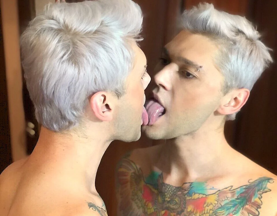 BrandonStoun's Offline XXX Chat