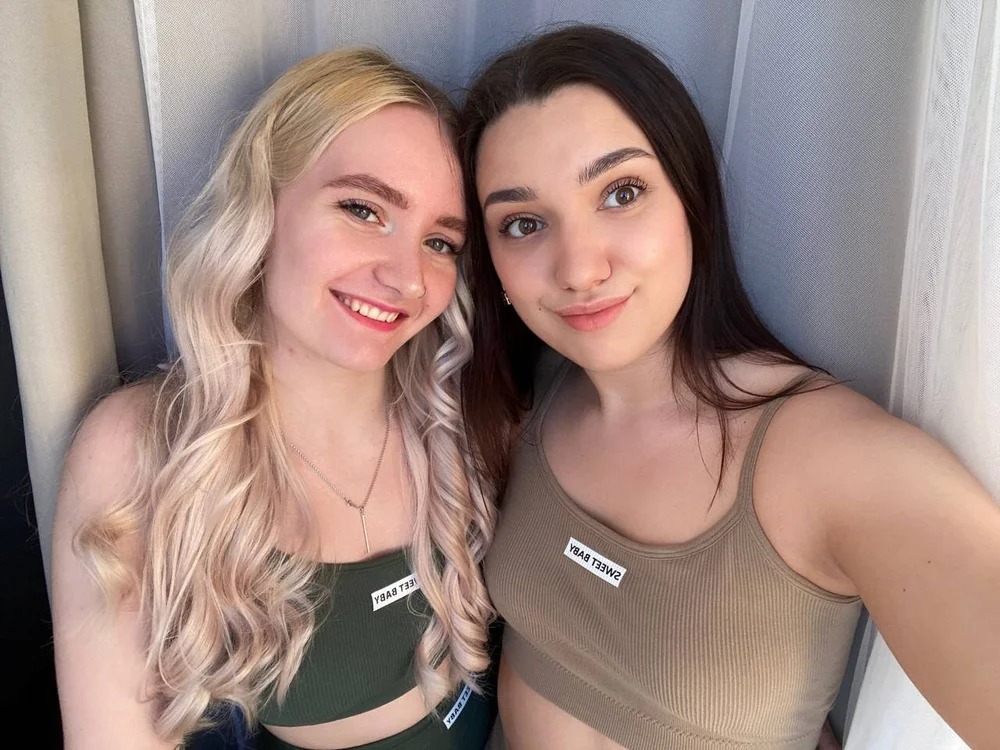 CoriAdams' Offline Chat Room