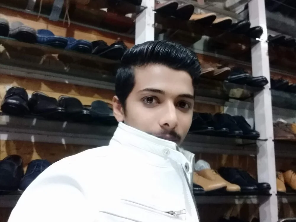 Sammyboii006 Offline XXX Chat