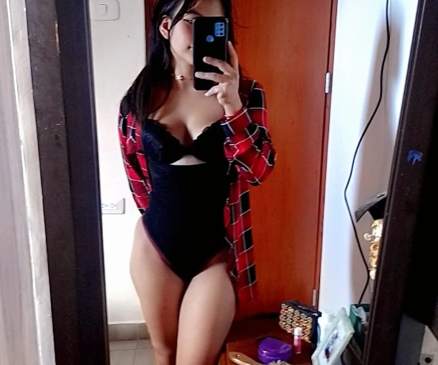 Violetha_19's Offline XXX Chat