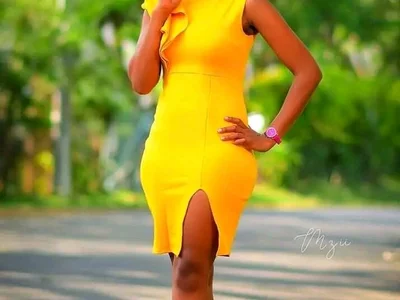 elema_toto23 webcam livesex profile in ebony cams