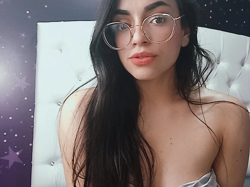 Bela_x's Offline Chat Room