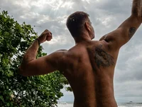 DelicateHelper's webcam live show