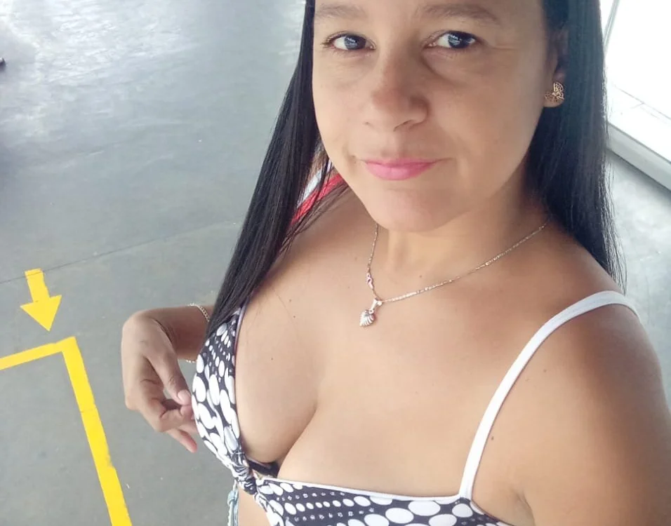 ElektraSkyy_ offline chatrum