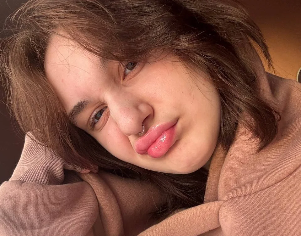 Офлайн-чат XXX NoraSweetie