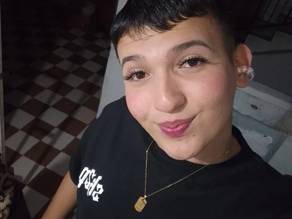 Babyfemboy7 Offline XXX-chat