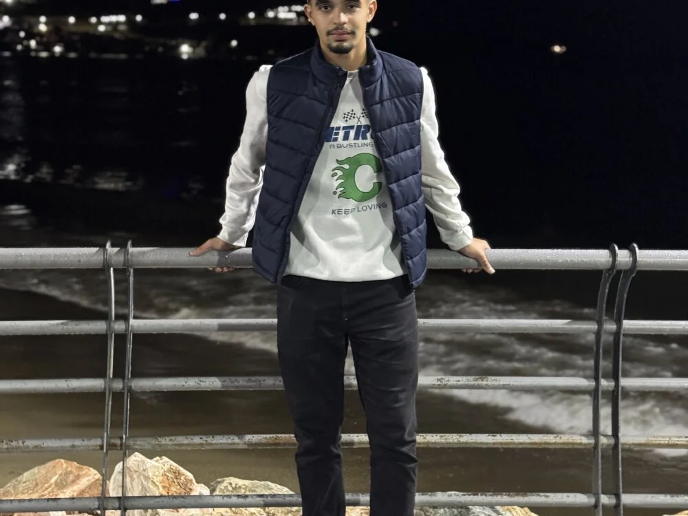 Teen_hot_boy@xh Obrolan XXX Offline