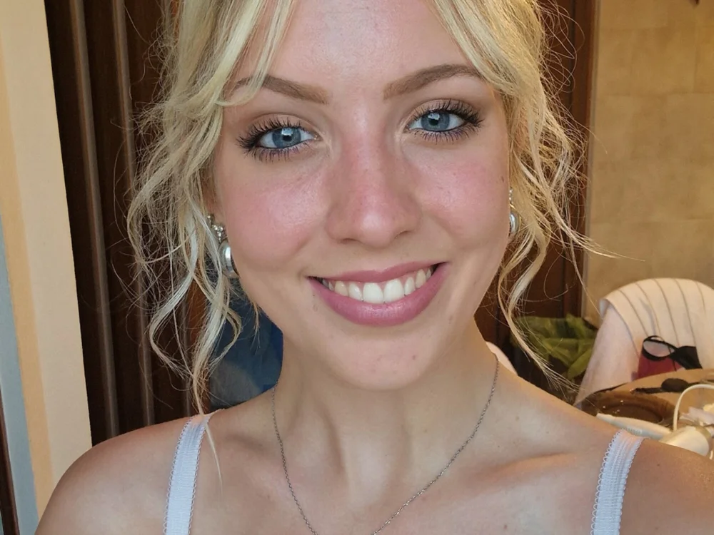 Lucy_Cutie_ Chat XXX offline