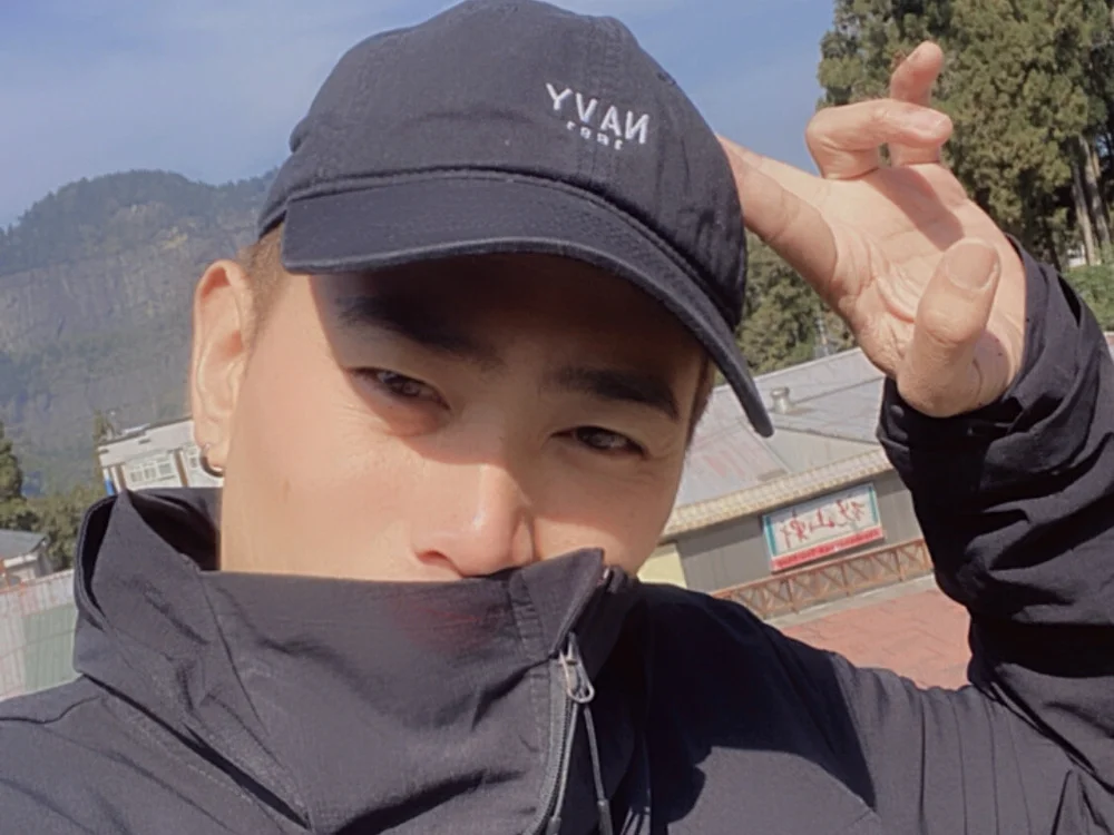 Han_Wolf_830 Chat XXX Ngoại tuyến