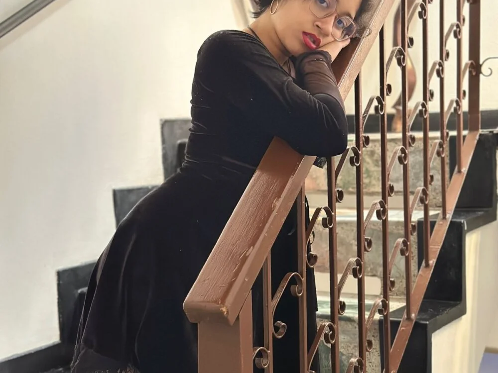 Lili_Gomez_'s Offline XXX Chat