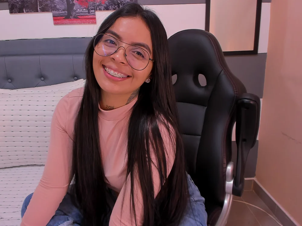 hillary_joness's most recent online preview