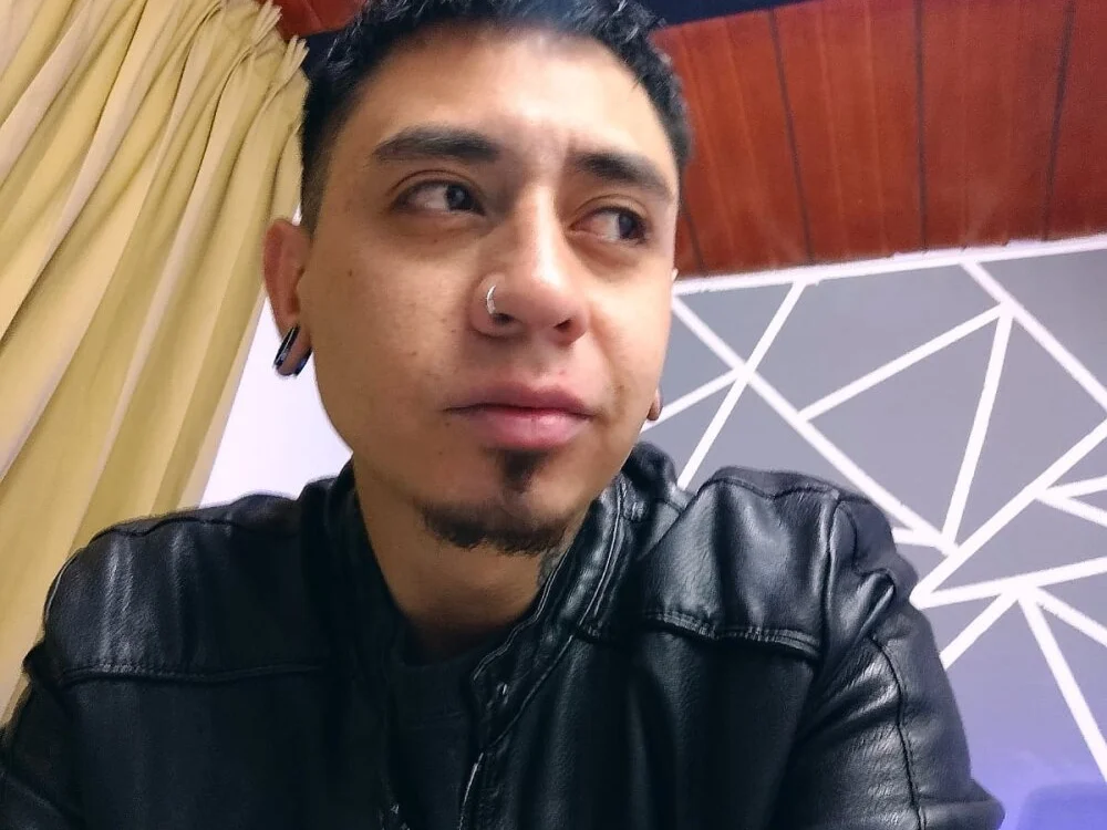 AngelJunior01 Obrolan XXX Offline