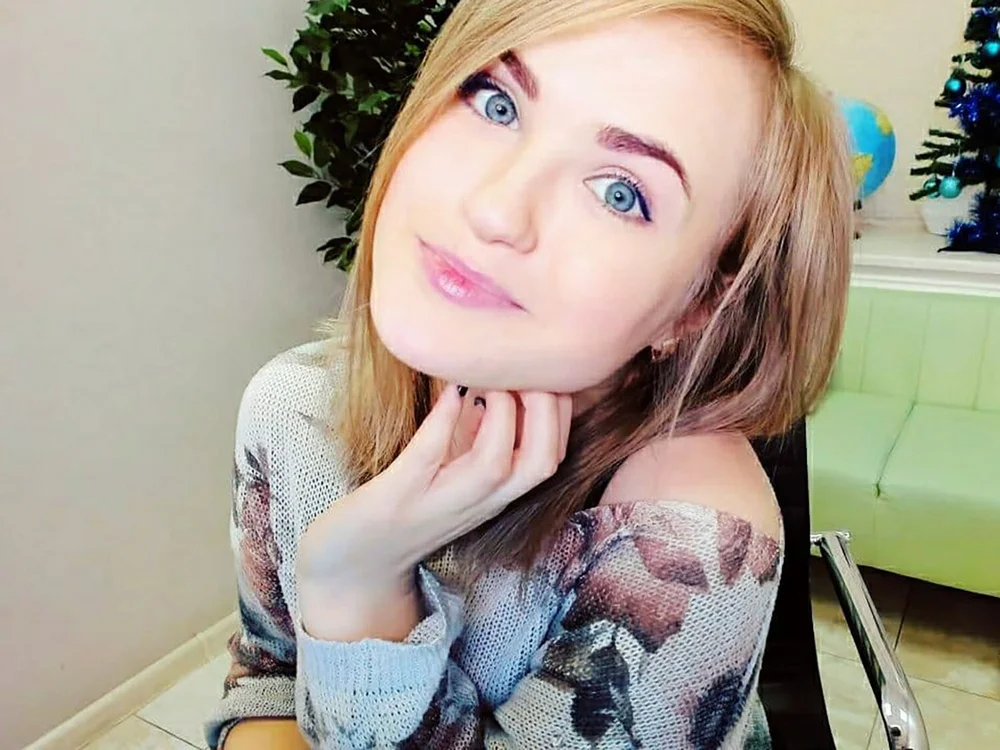 saraBenard's Offline XXX Chat