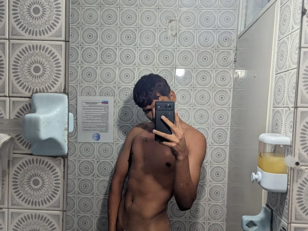 negrito1922 Offline XXX Chat