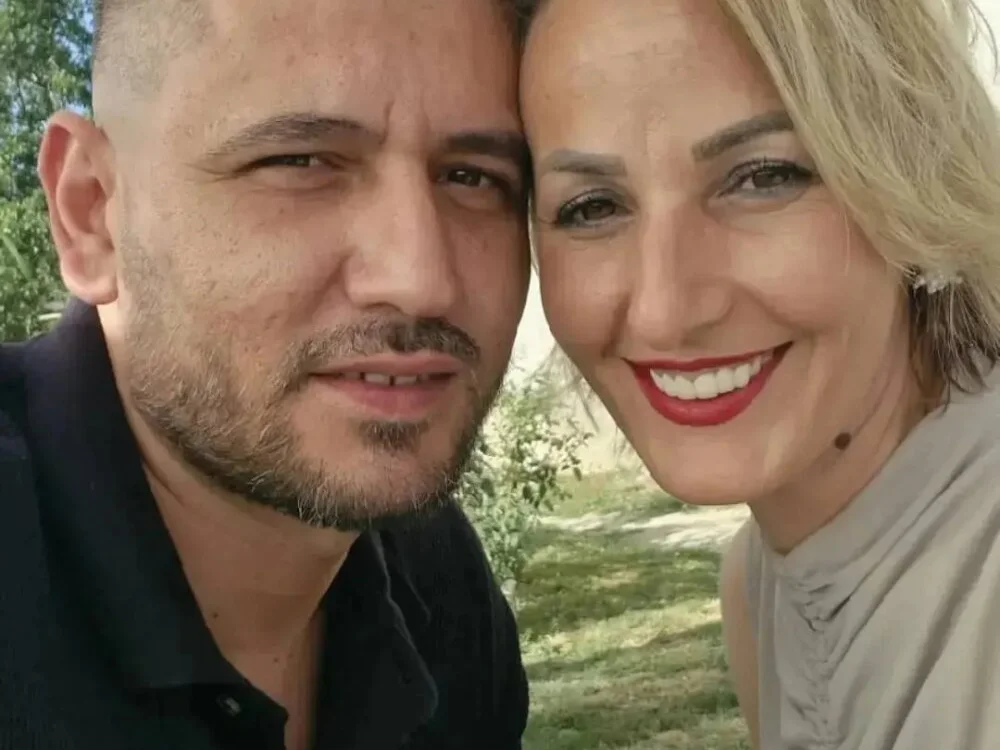 Aly-john1985 Adlı Modelin Çevrimdışı XXX Sohbeti