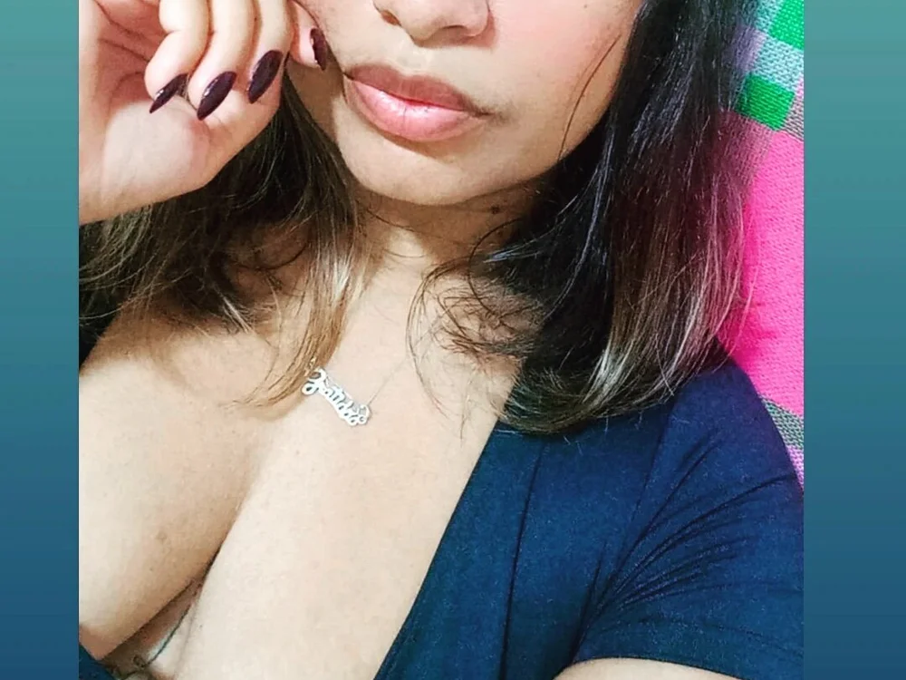 kmylla30's Offline XXX Chat