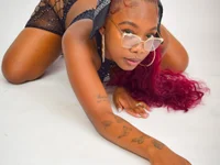 alice_rouusse's Live XXX Chat