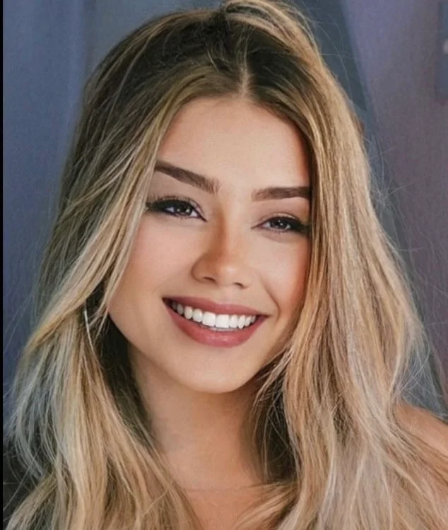 LunaDMel Obrolan XXX Offline