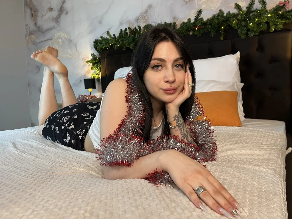 NicoleMolinary offline chatrum