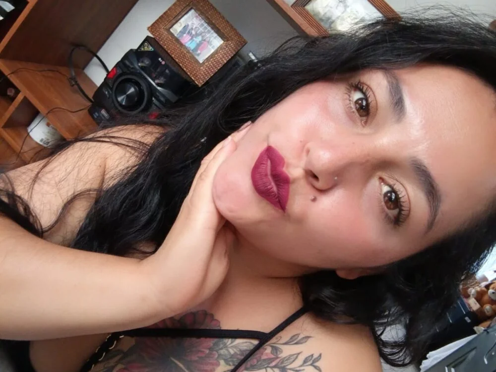 jazmin_blowjob 離線 XXX 聊天