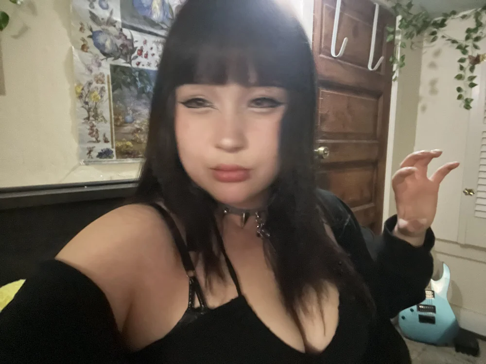 NekoKnives offline chatrum
