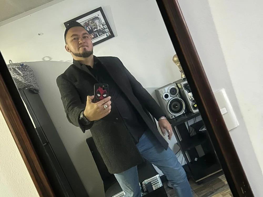 AndyModel3's Offline Chat Room