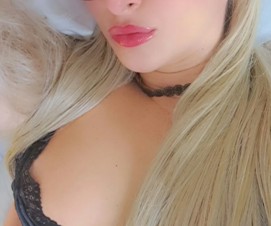 Megan_Lara__ cover photo