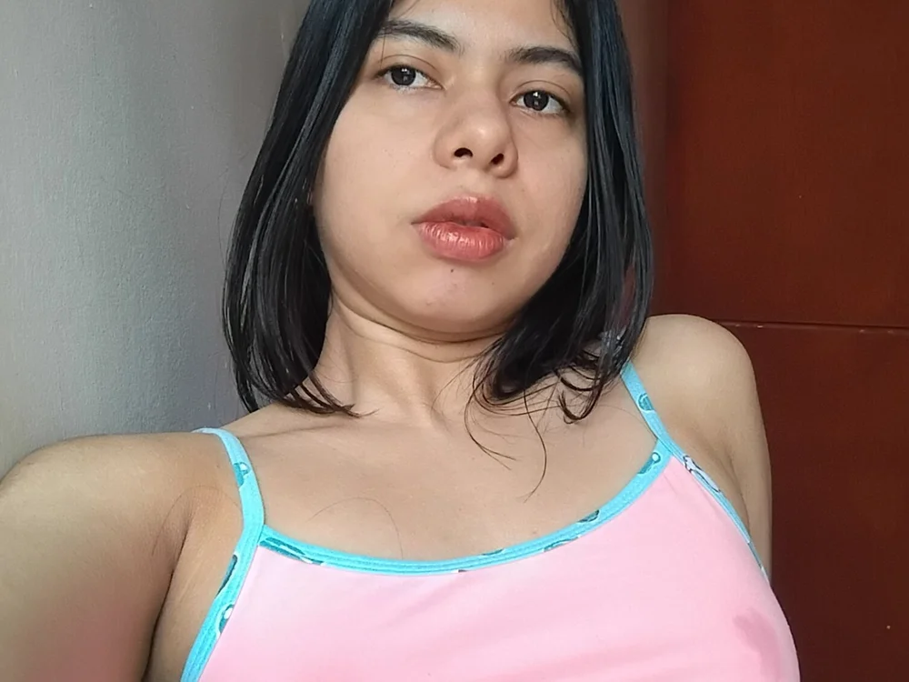 Offline chat soba modela AlissaM