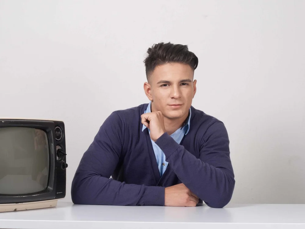 Johnnysexx's Offline Chat Room