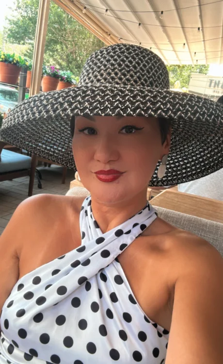 חדר צ'אט לא מקוון של AsianMistress_