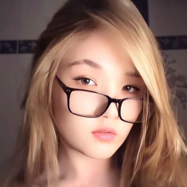 AnnaHurtt's Offline Chat Room