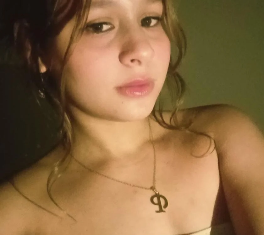 Isabella_Roouse Offline XXX Chat