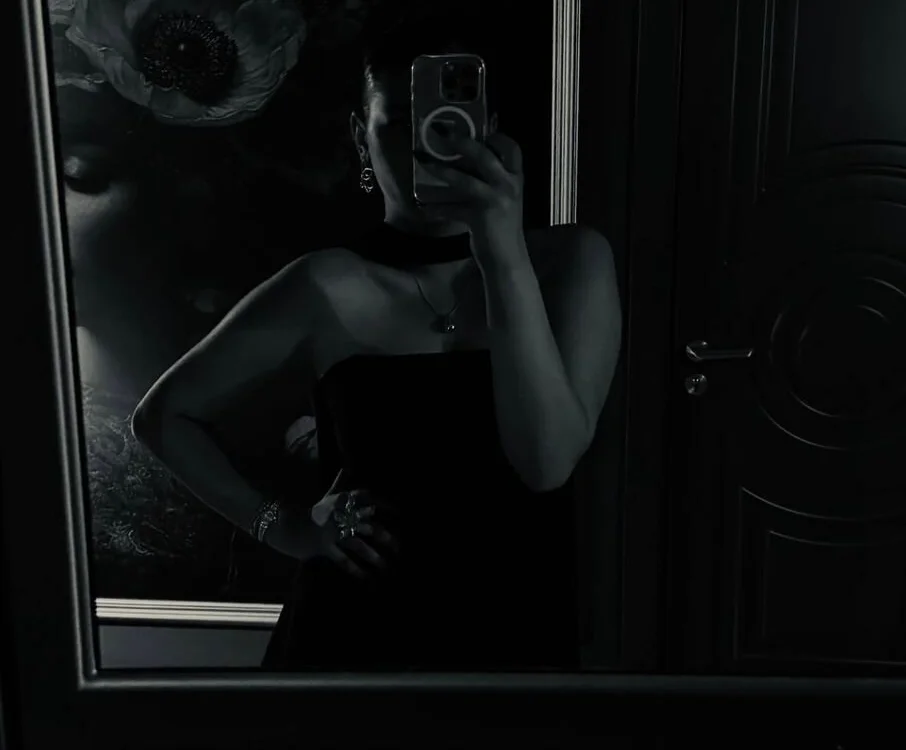 LilyLovell offline XXX-chat