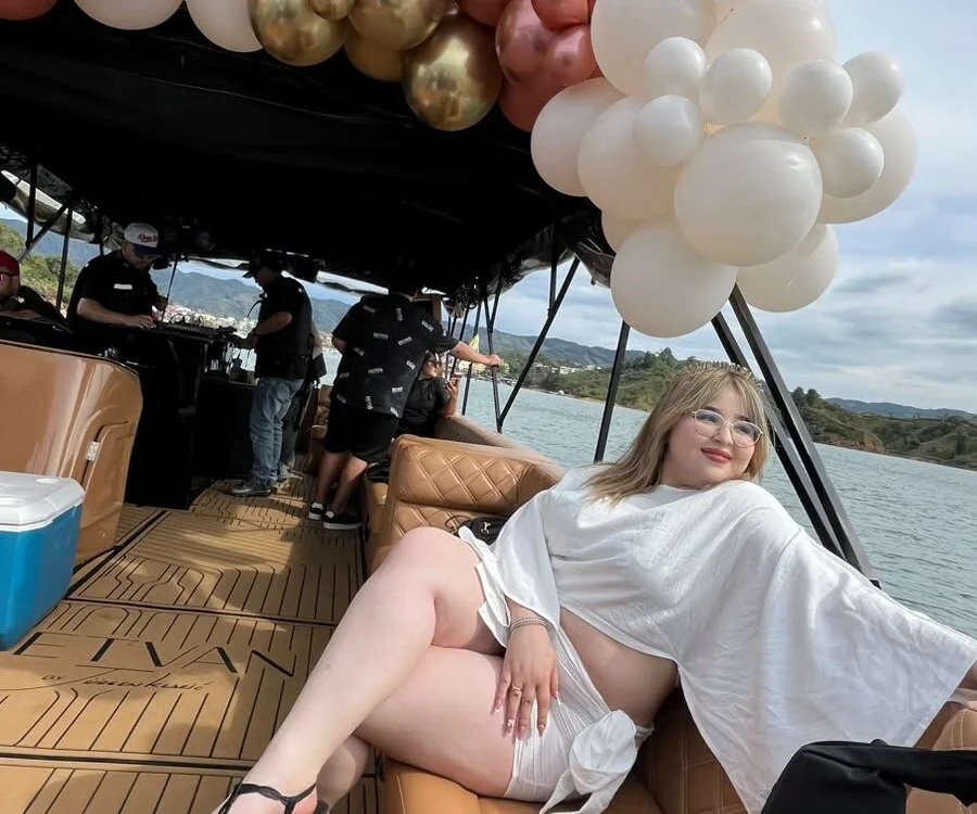 Mia-Laurentt