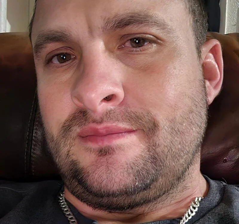 daddyd887e offline chatrum