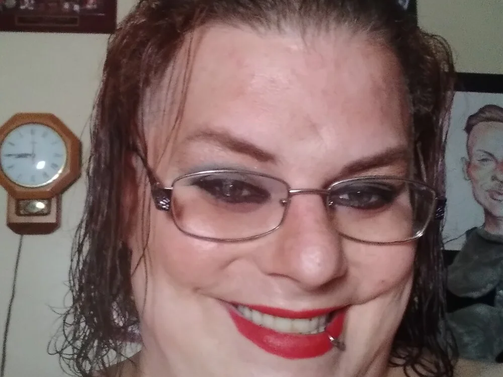 QueenBlackRose's Offline XXX Chat