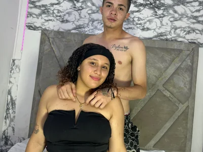 SeleneAndBlade Couple Facesitting Live Cam Nude