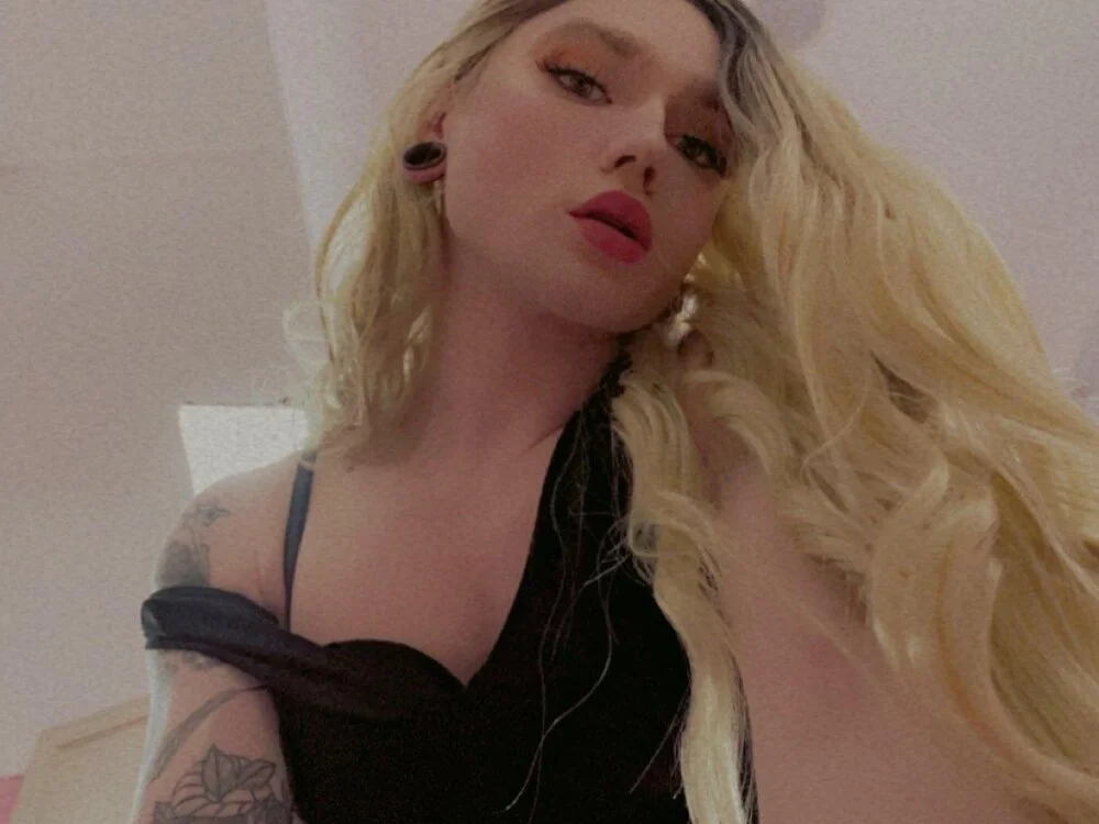 SaraGoddess 離線 XXX 聊天