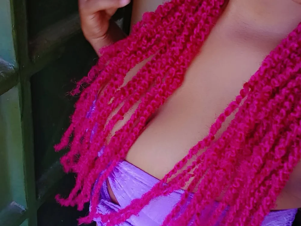 Prettyval77のオフラインXXXチャット